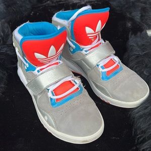 Adidas high tops sneakers